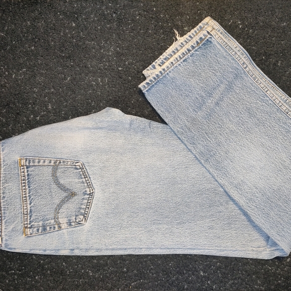 Levi's Jeans - Picture 6 of 14